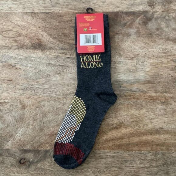 5/$20 NEW Adult Home Alone Christmas Socks - Picture 2 of 3
